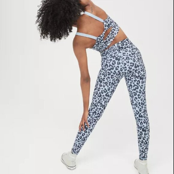 aerie Pants - OFFLINE By Aerie Real Me High Waisted Twist Legging S Blue 7/8 length